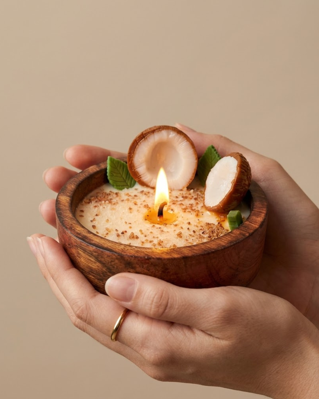Coconut Artisan Wooden Bowl Candle | Vanilla Scented Coconut & Soy Wax